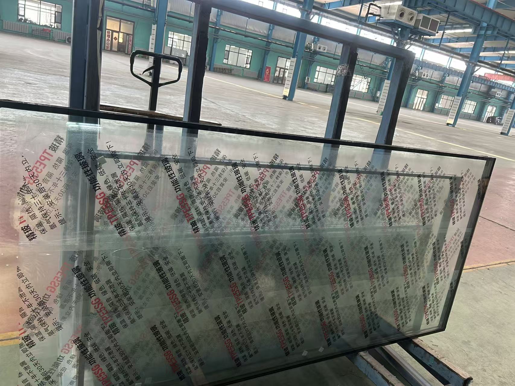 铜川市玻璃源头工厂钢化玻璃 - 方案
